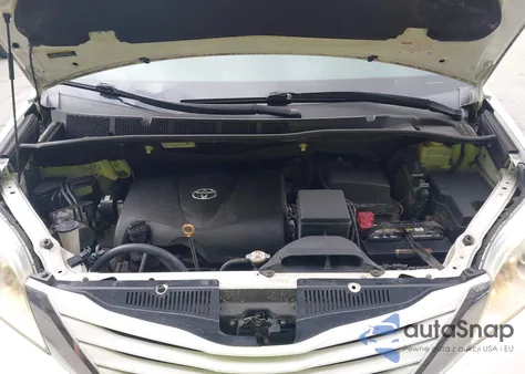 2017 Toyota Sienna Le 8 Passenger from USA, damaged, VIN 5TDKZ3DC5HS822953